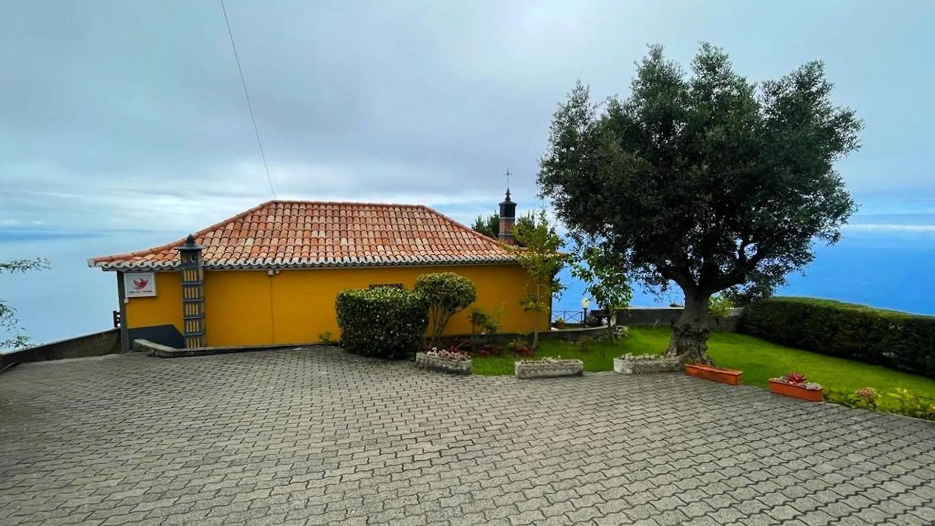Sea-View House In Faja Da Ovelha With Garden And Terrace Villa Portugal
