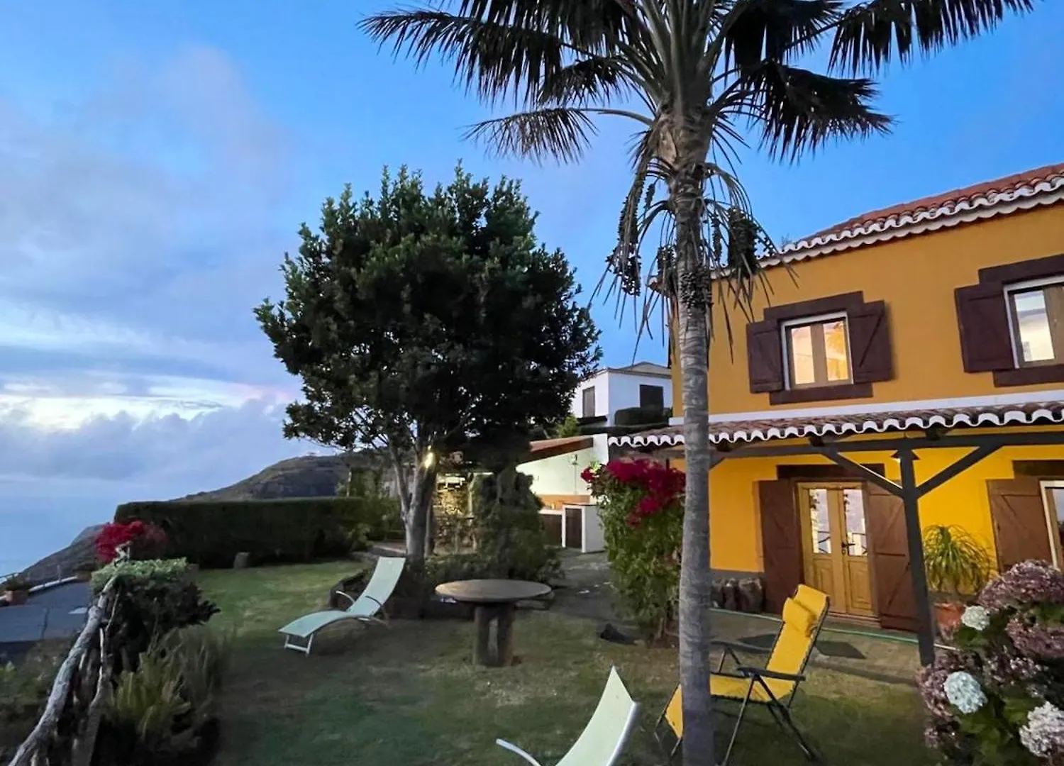 Holiday home Sea-View House In Faja Da Ovelha With Garden And Terrace Villa